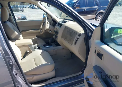 2008 Ford Escape Xlt z USA, uszkodzony, nr VIN 1FMCU03158KA92479